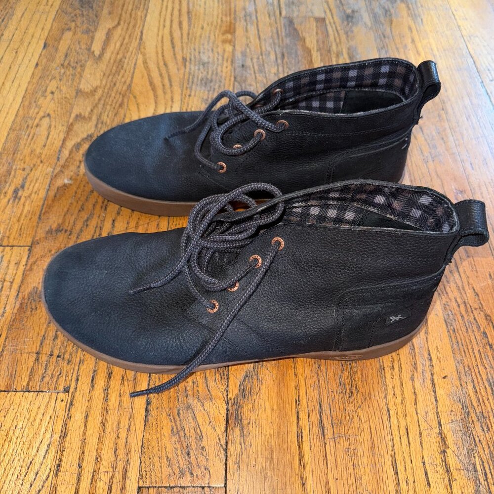 Chaco Lace up Chukka